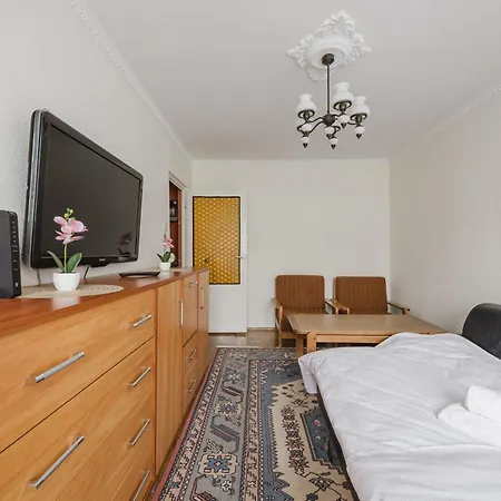 Lägenhet Osiedle Piastowskie Homey By Bookinghost *