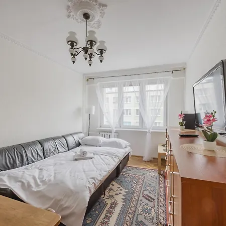 Lägenhet Osiedle Piastowskie Homey By Bookinghost *